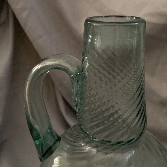 Vintage glass vase pitcher - Picture 9 of 10